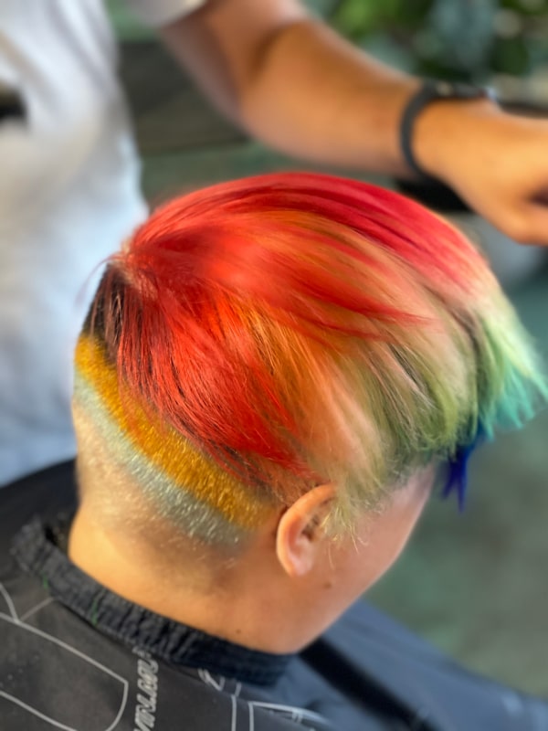 jerrit-rainbow-hair-min